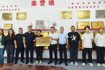 赶考小状元与弘文中学达成战略合作，共筑人工智能教育示范新标杆